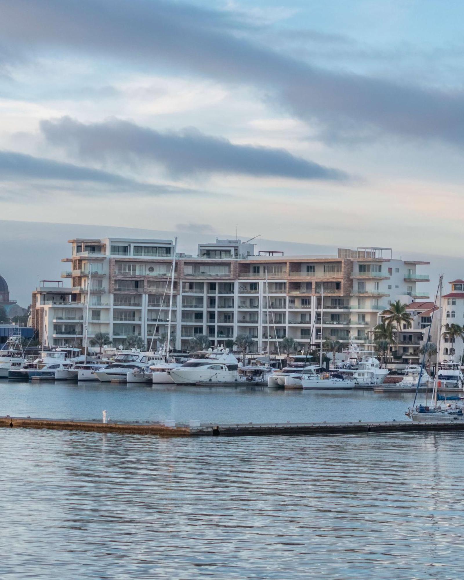 Live Aqua Private Residences La Paz Exterior photo