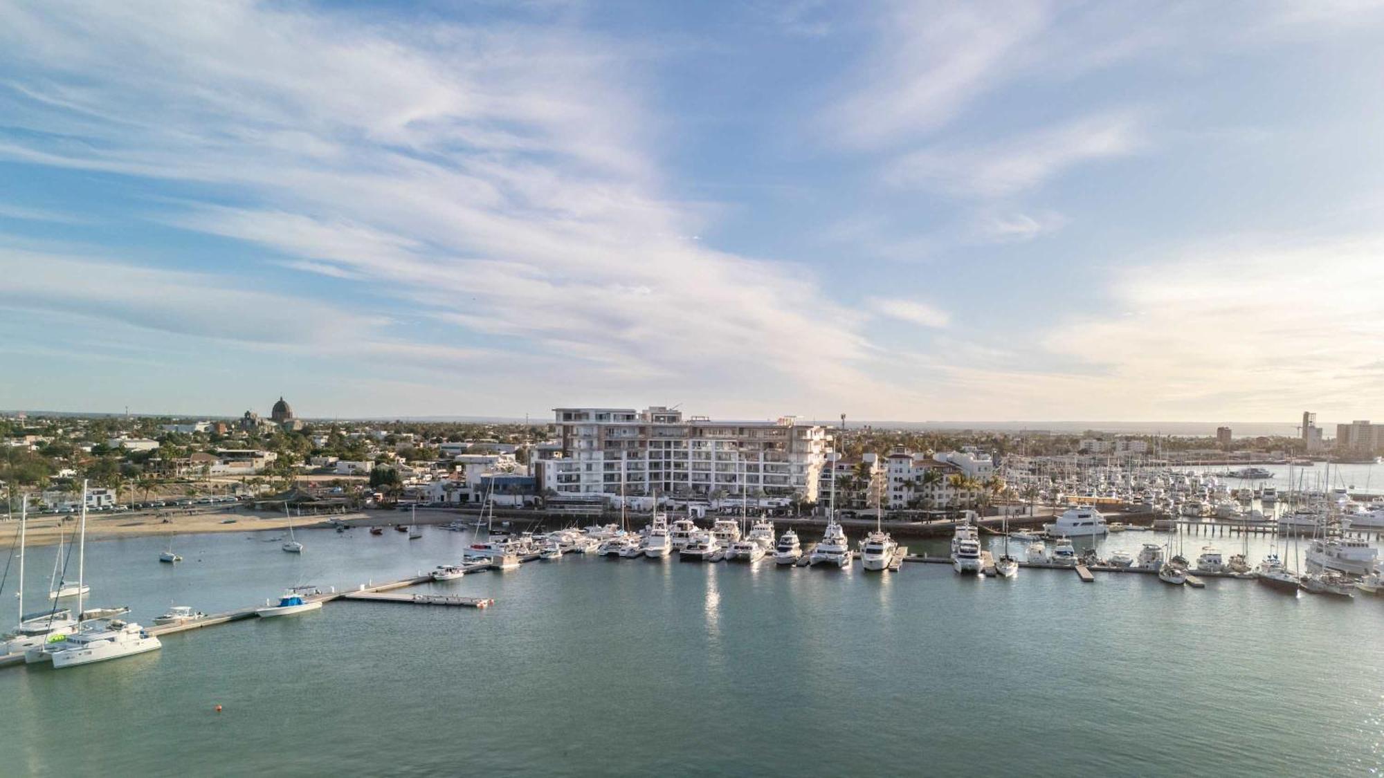 Live Aqua Private Residences La Paz Exterior photo