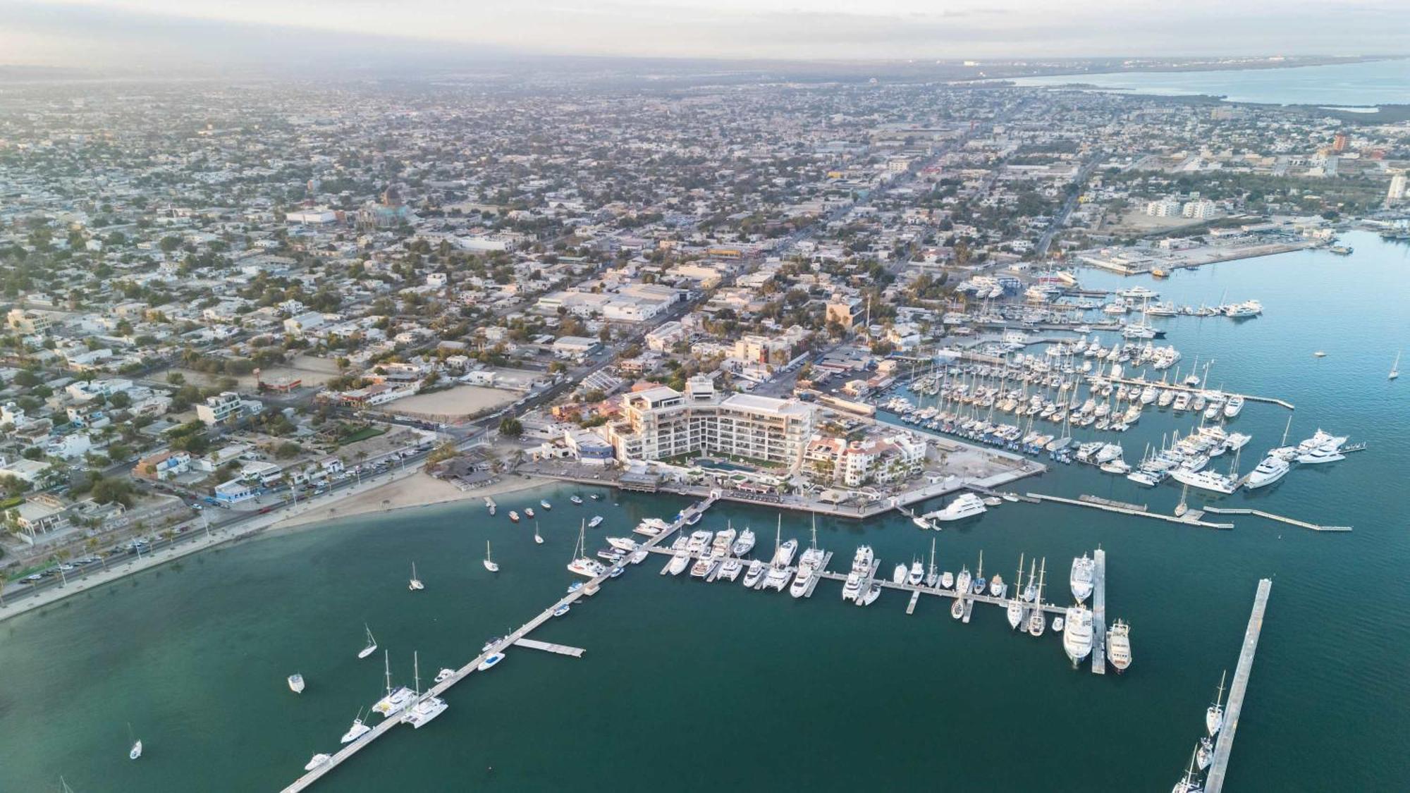 Live Aqua Private Residences La Paz Exterior photo